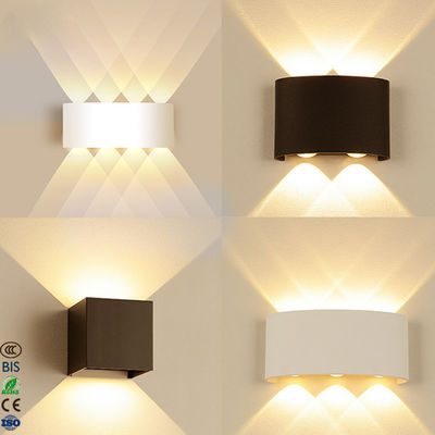 Éclairage murale intérieur LED de 8 W avec un design moderne et une température de couleur de 3000K/4000K/6500K