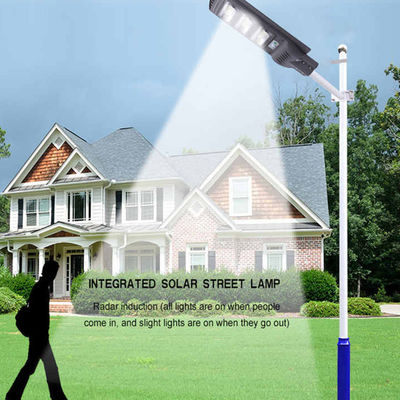IP65 Lumière solaire étanche à l'eau extérieure 30W 60W 90W 120W 150W Lumière de rue LED intégrée