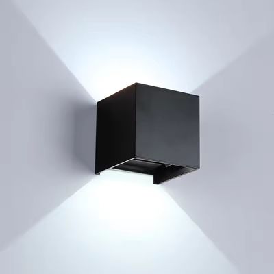 Indice de rendu des couleurs Ra 80 Lumière murale extérieure moderne LED étanche IP65 vers le haut vers le bas