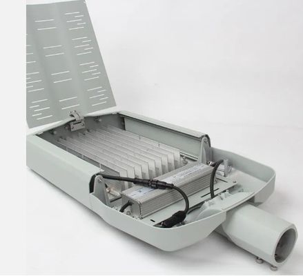 100 lm/W IP66 éclairage de route étanche à l'eau éclairage extérieur 30W 50W 100W 150W Cobra en aluminium