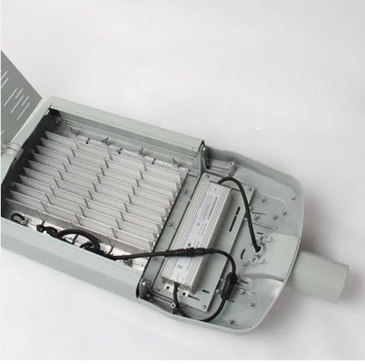 100 lm/W IP66 éclairage de route étanche à l'eau éclairage extérieur 30W 50W 100W 150W Cobra en aluminium