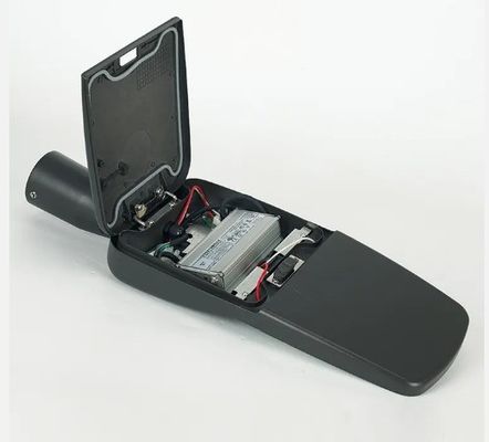 Éclairage routier 20w 30w 50w 100w 150w 180w 200w Lampes de rue LED avec et conception imperméable à l'eau